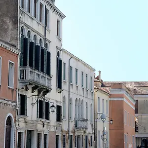 Canal Riva De Biasio Venedig